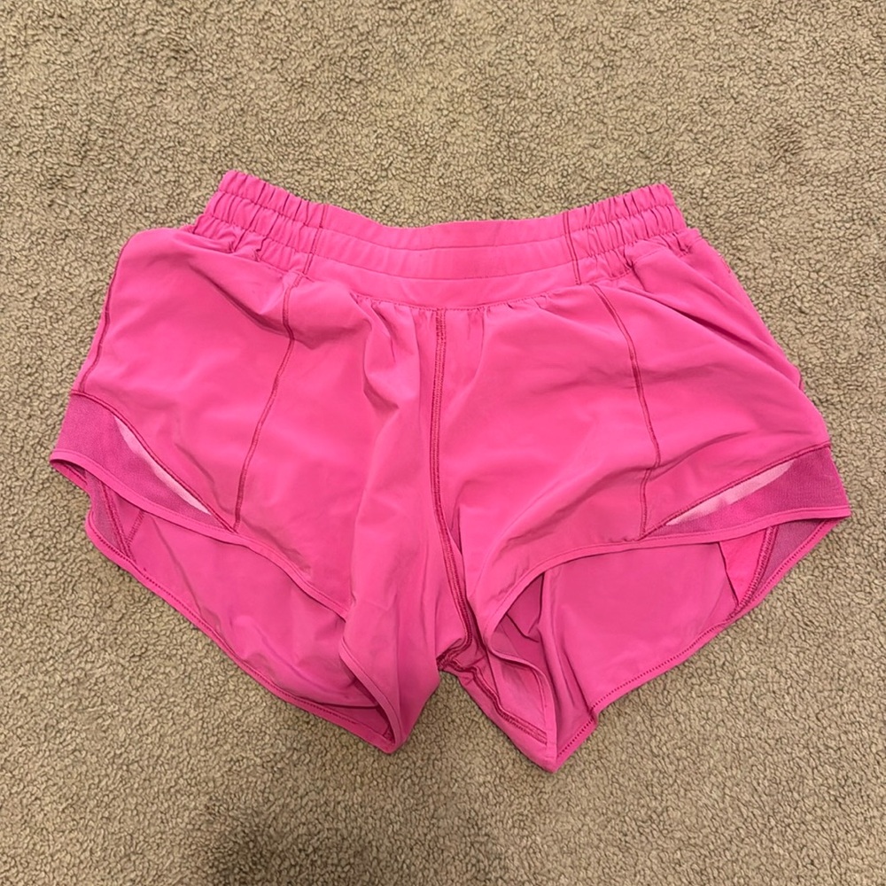 Lululemon Hotty hits sonic pink